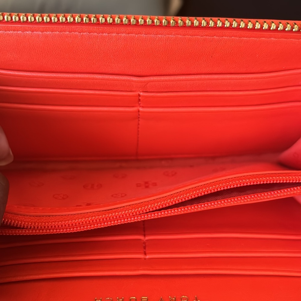 Tory Burch Red and Blue Patterned Wallet - Picture 10 of 12